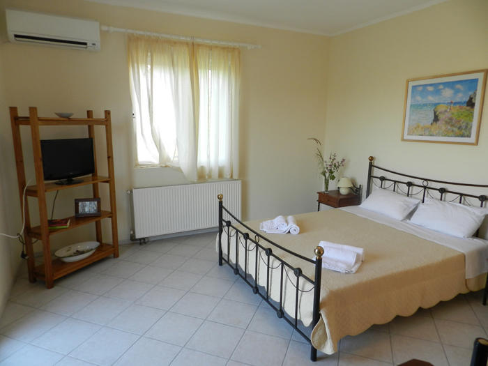 Spasmeni Vrisi Lygia  Camera foto